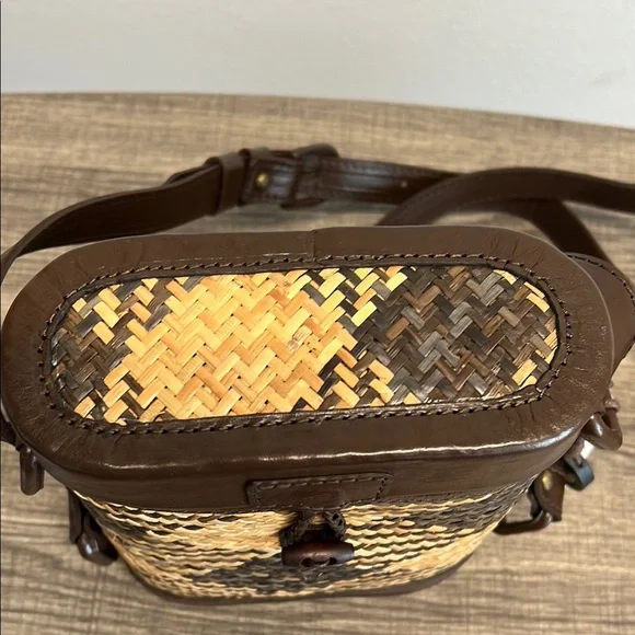 The Sak | Rattan & Leather Crossbody Bag ✨ - Picture 11 of 15